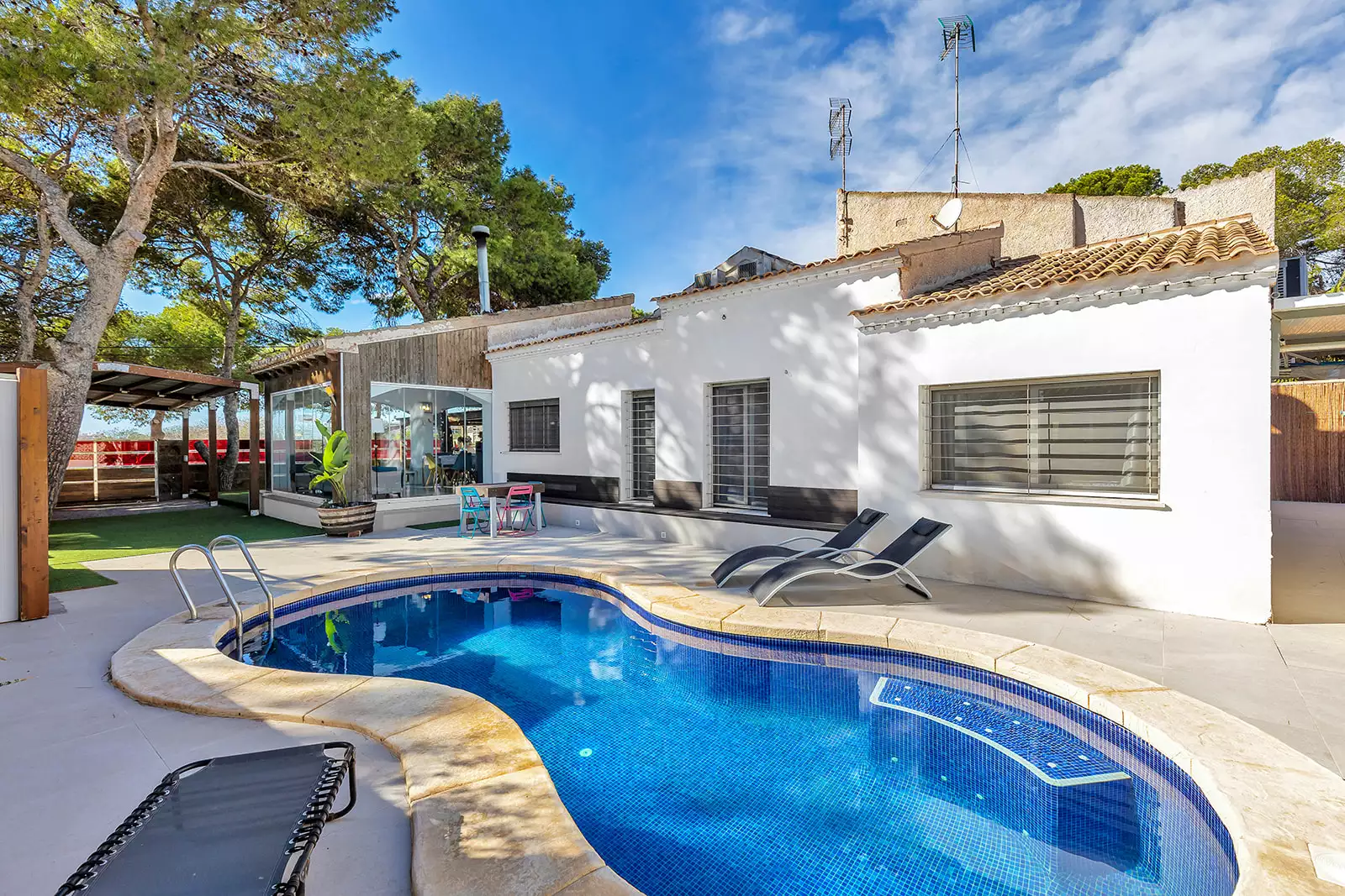 Villa 172m² in Spain, Punta Prima. Priced at 665000€ rent photo-1