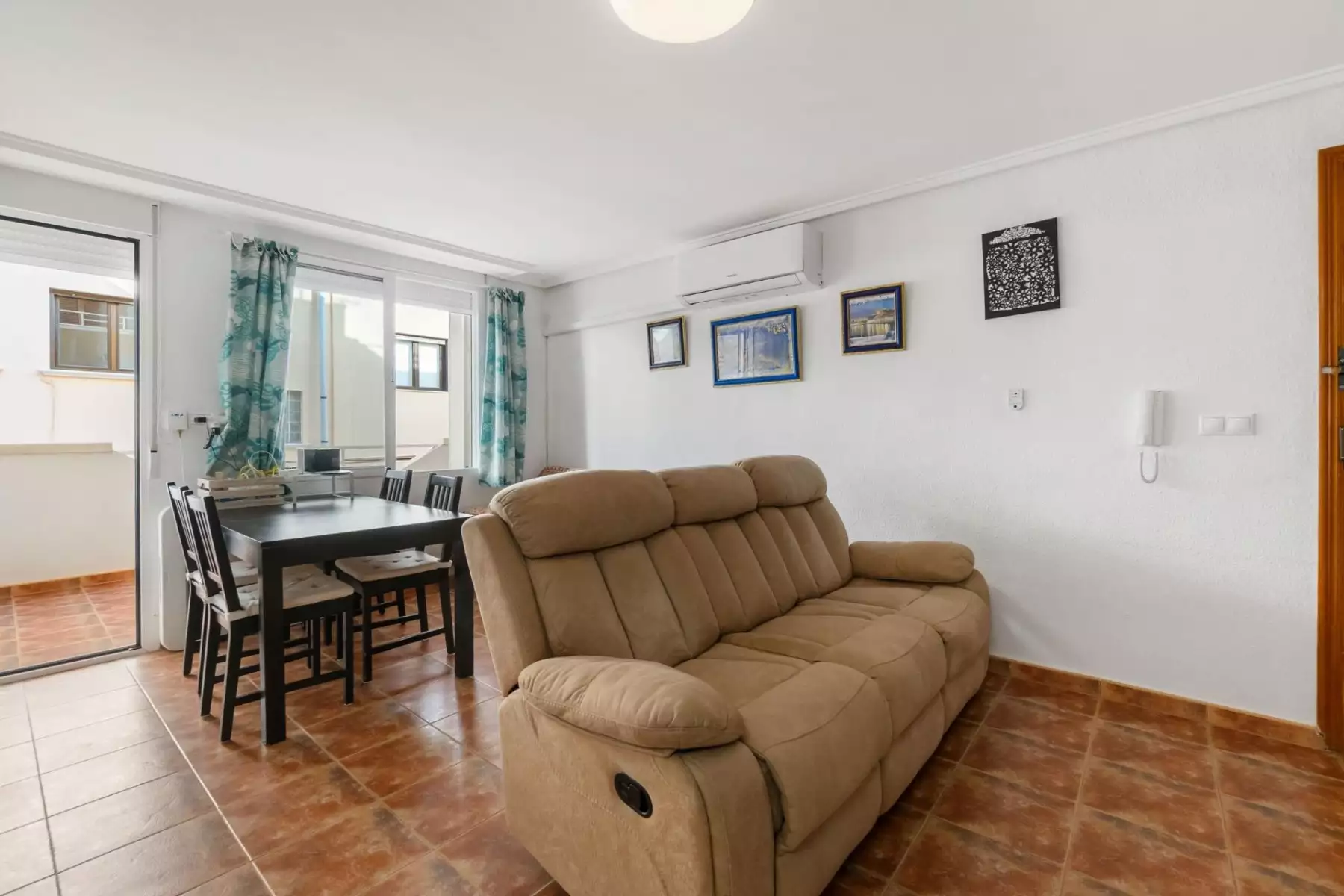 Flat 68m² in Spain, Torrevieja. Priced at 152500€ rent photo-3