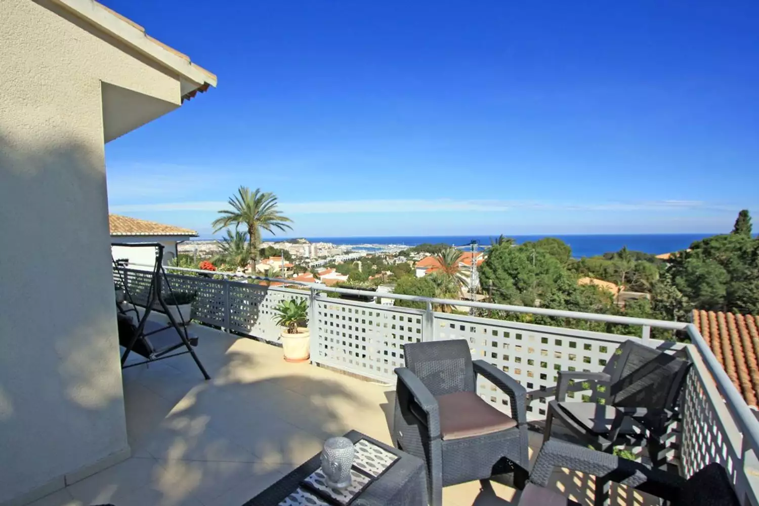 Villa 212m² in Spain, Denia. Priced at 650000€ rent photo-8