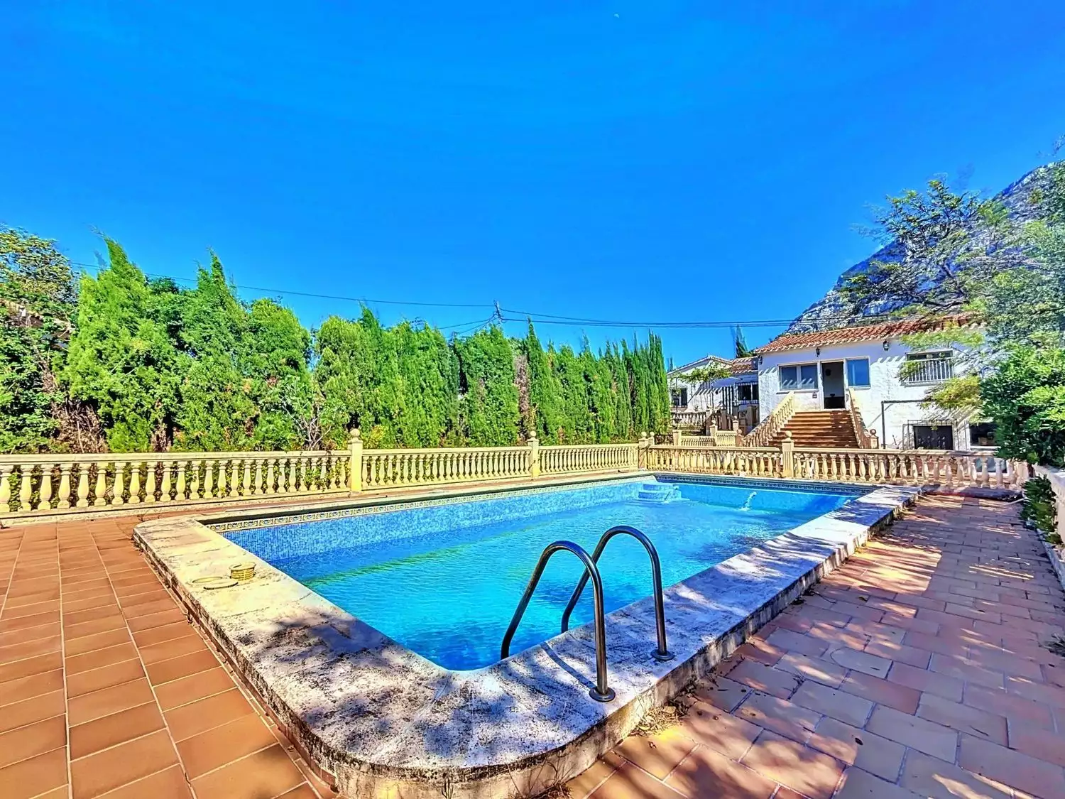 Villa 545m² in Spain, Denia. Priced at 749000€ rent photo-1
