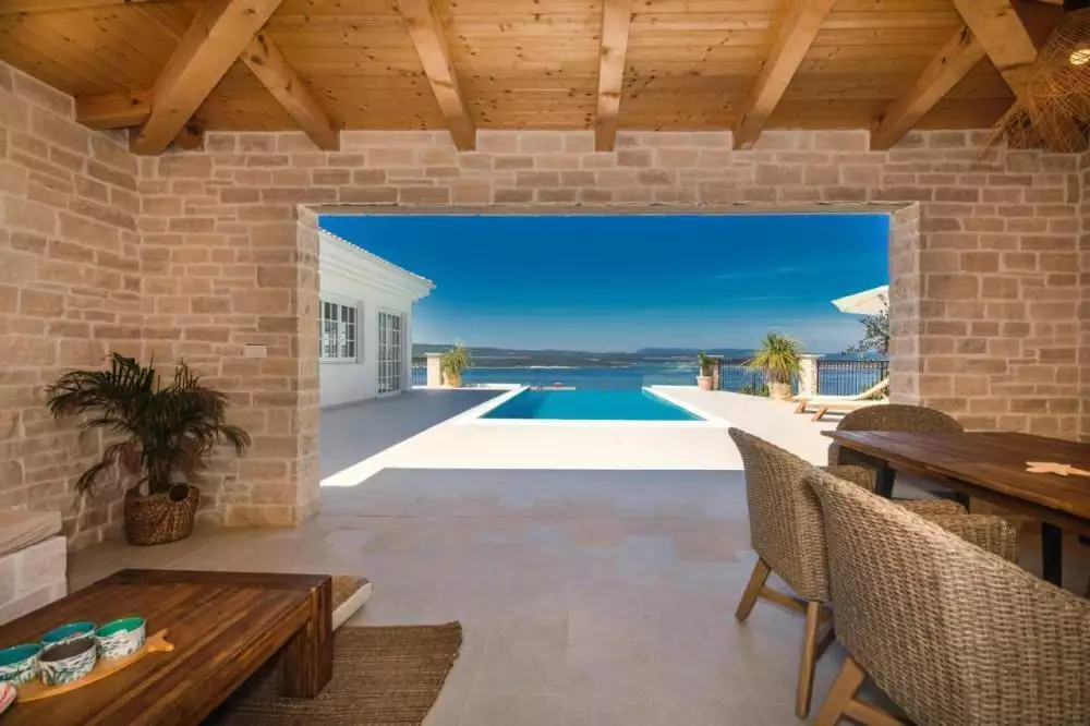 Villa 480m² in Croatia, Crikvenica. Priced at 2980000€ rent photo-2