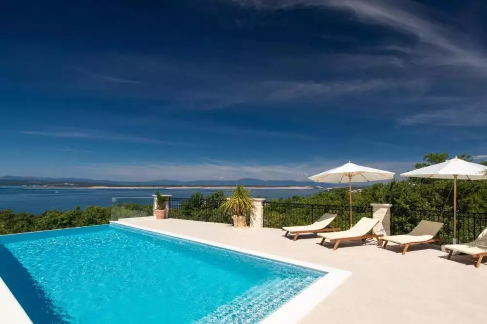 Villa 480m² in Croatia, Crikvenica. Priced at 2980000€ rent photo-5