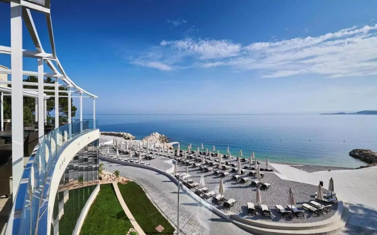 Villa 915m² in Croatia, Umag. Priced at 6500000€ rent photo-5