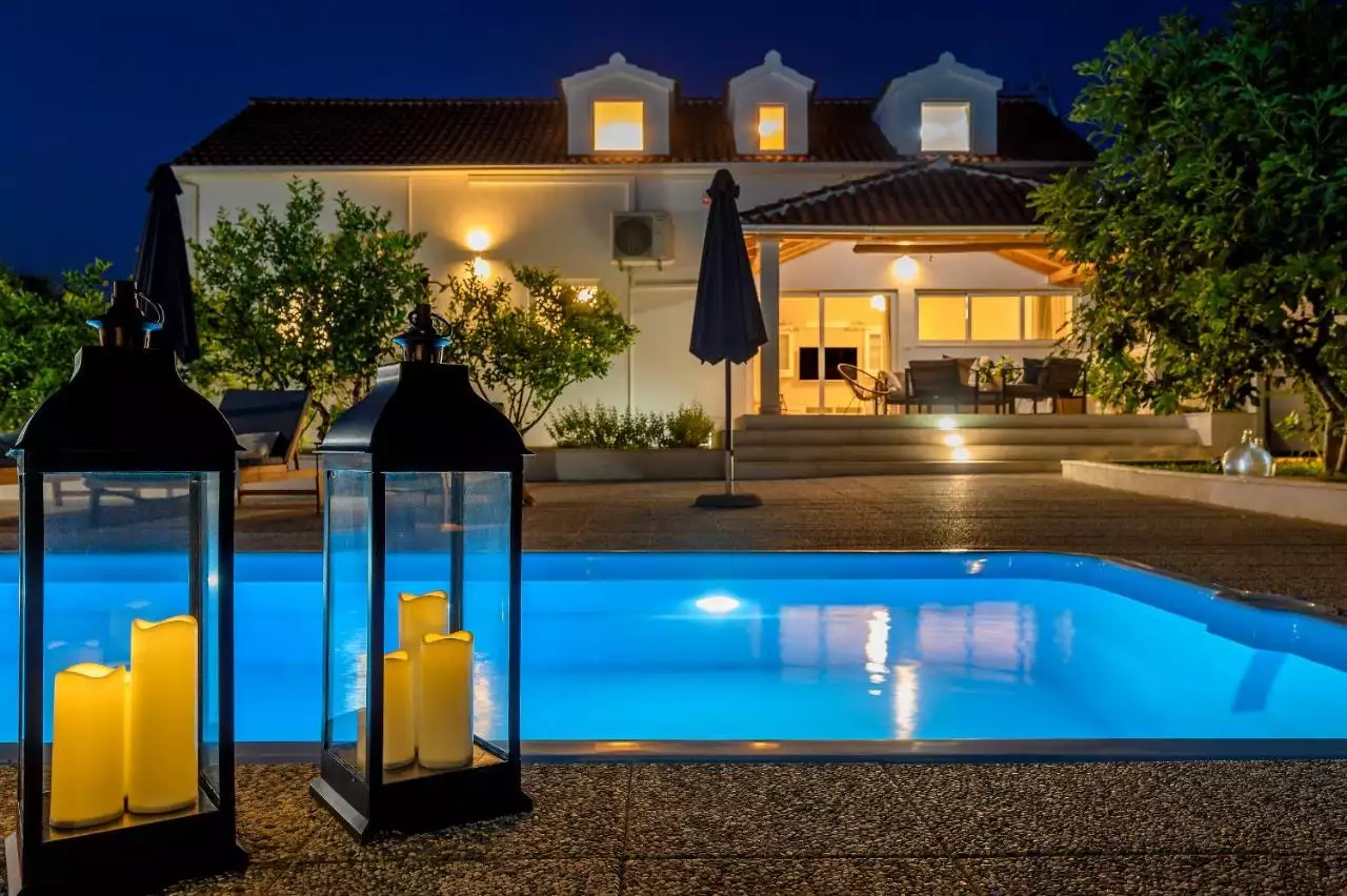 House 196m² in Croatia, Brac. Priced at 1500000€ rent photo-2