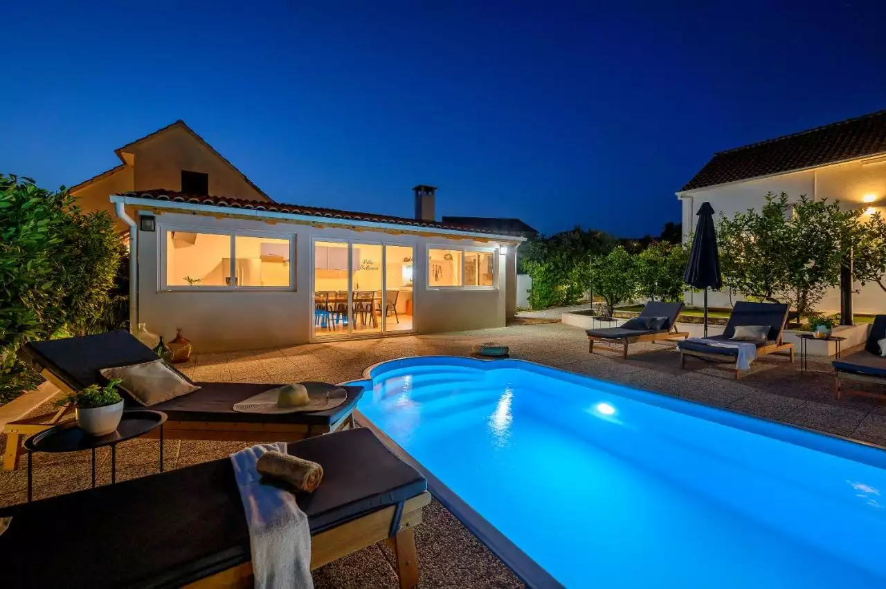 House 196m² in Croatia, Brac. Priced at 1500000€ rent photo-3