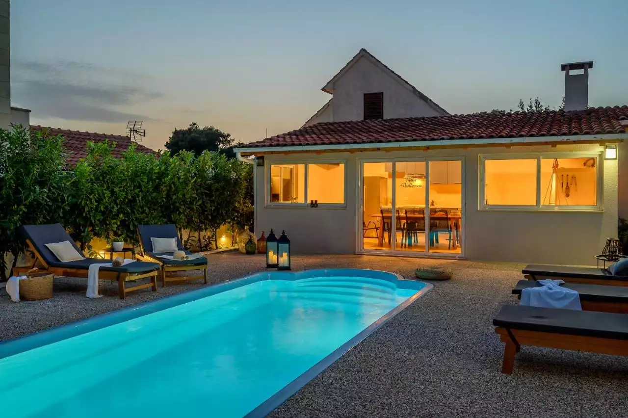 House 196m² in Croatia, Brac. Priced at 1500000€ rent photo-12