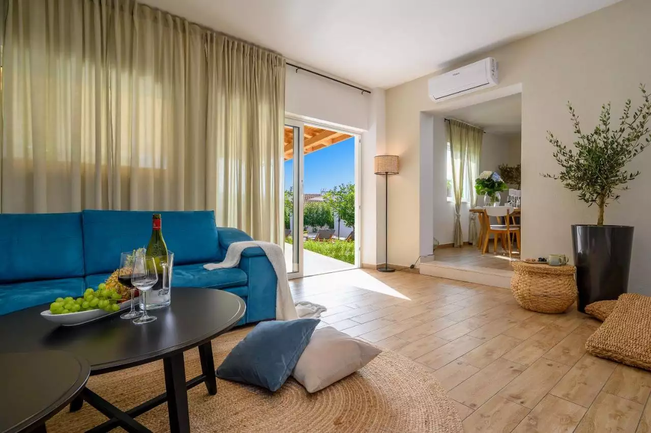 House 196m² in Croatia, Brac. Priced at 1500000€ rent photo-19