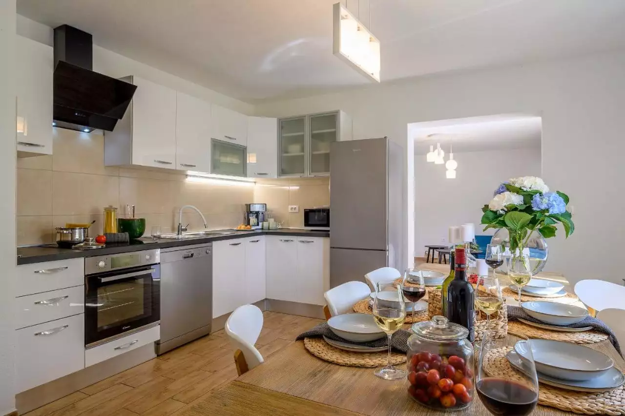House 196m² in Croatia, Brac. Priced at 1500000€ rent photo-20