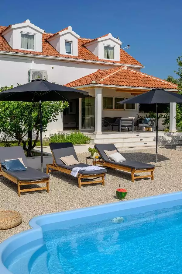 House 196m² in Croatia, Brac. Priced at 1500000€ rent photo-21