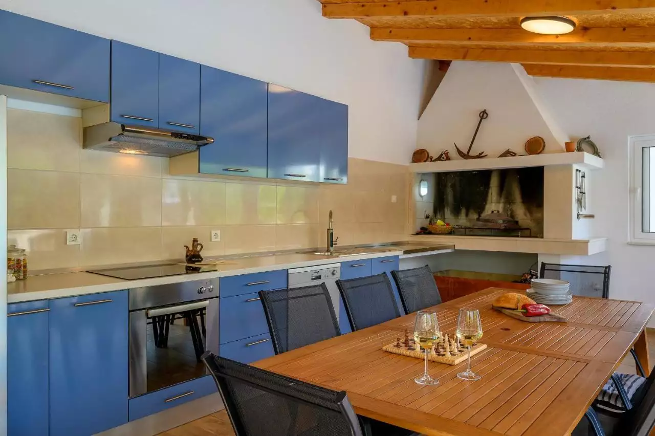 House 196m² in Croatia, Brac. Priced at 1500000€ rent photo-24