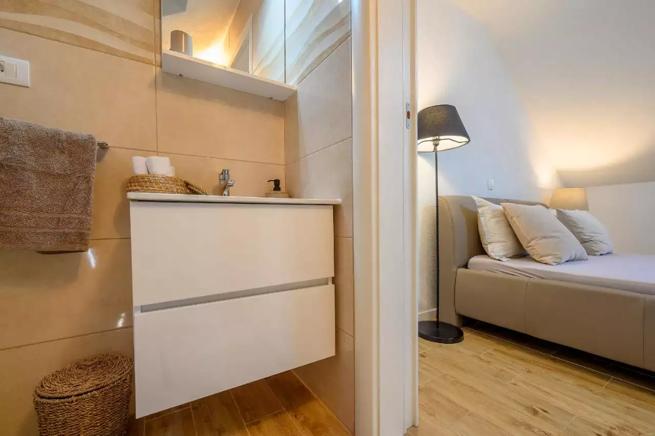 House 196m² in Croatia, Brac. Priced at 1500000€ rent photo-35