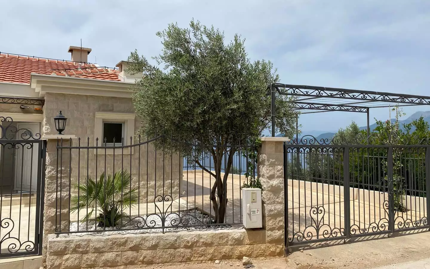 Villa 270m² in Montenegro, Rezevici. Priced at 3000000$ rent photo-5