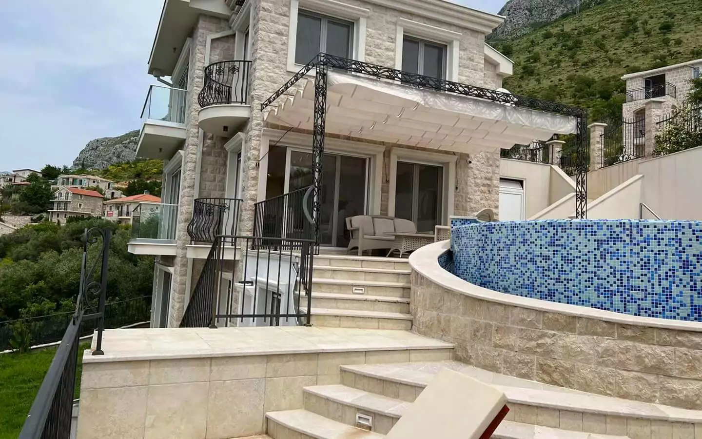 Villa 270m² in Montenegro, Rezevici. Priced at 3000000$ rent photo-9
