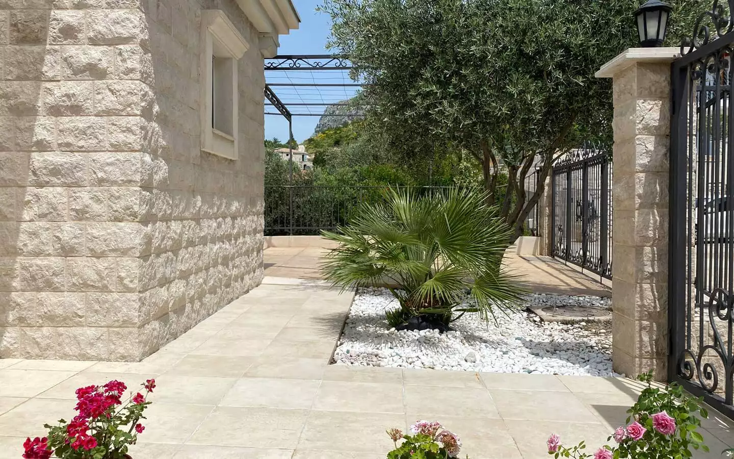 Villa 270m² in Montenegro, Rezevici. Priced at 3000000$ rent photo-13