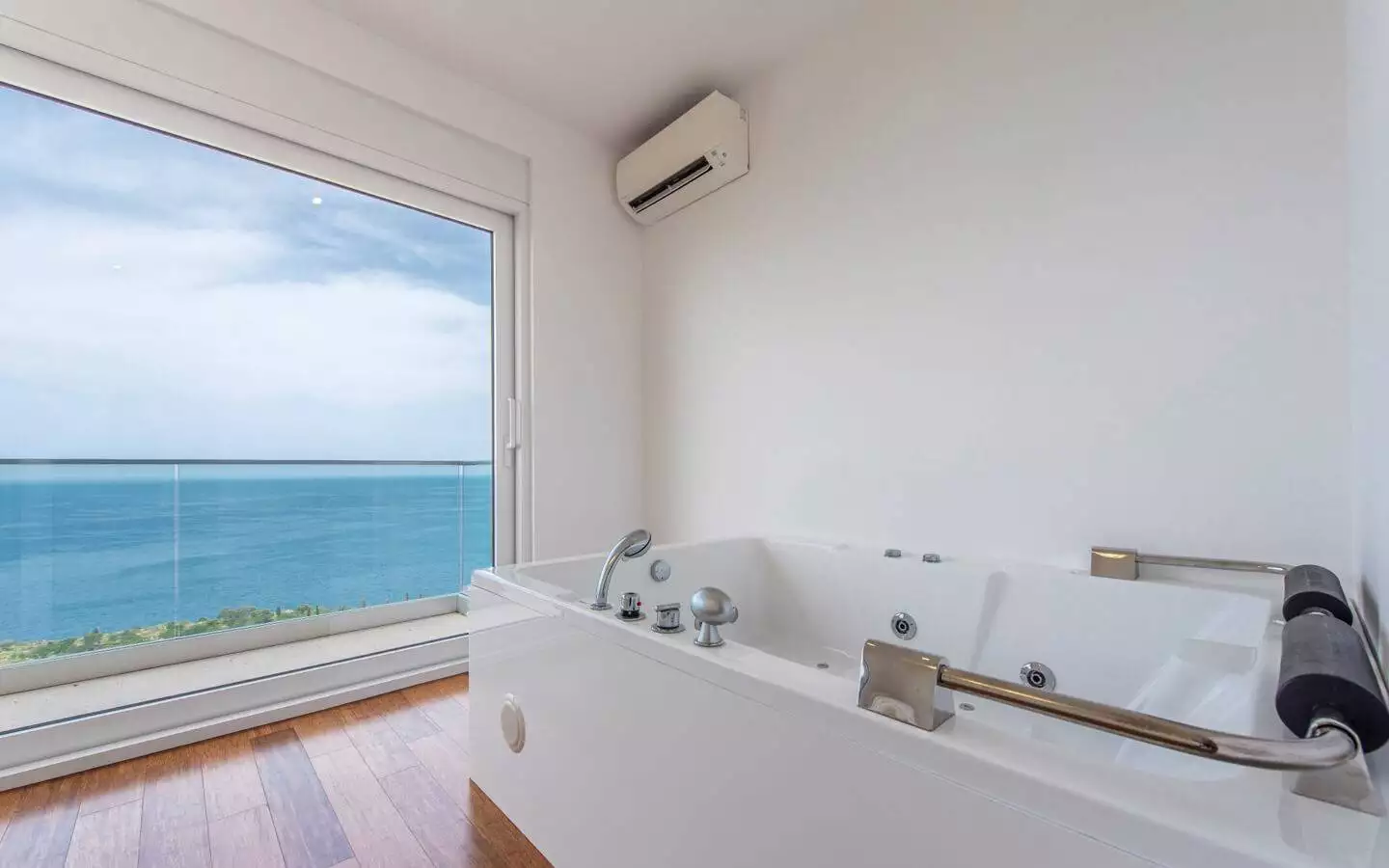 Villa 270m² in Montenegro, Rezevici. Priced at 3000000$ rent photo-27