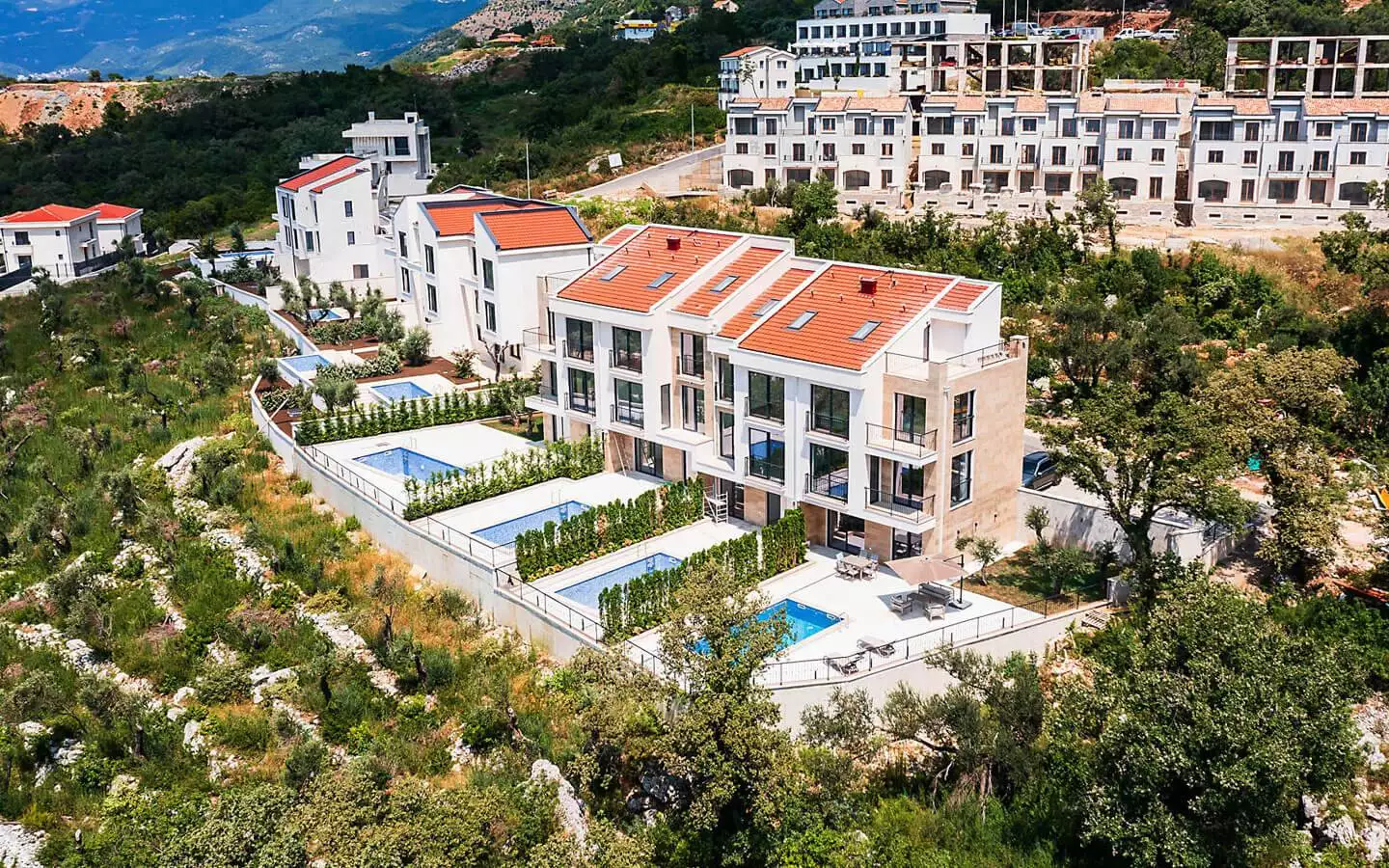 Townhouse 220m² in Montenegro, Rezevici. Priced at 720000€ rent photo-2