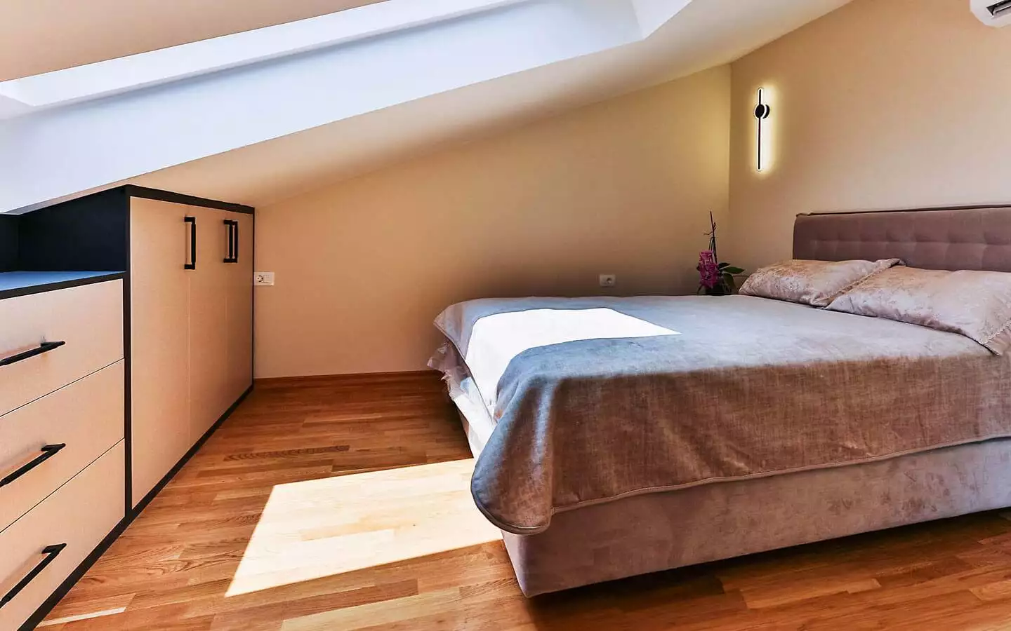 Townhouse 220m² in Montenegro, Rezevici. Priced at 720000€ rent photo-13