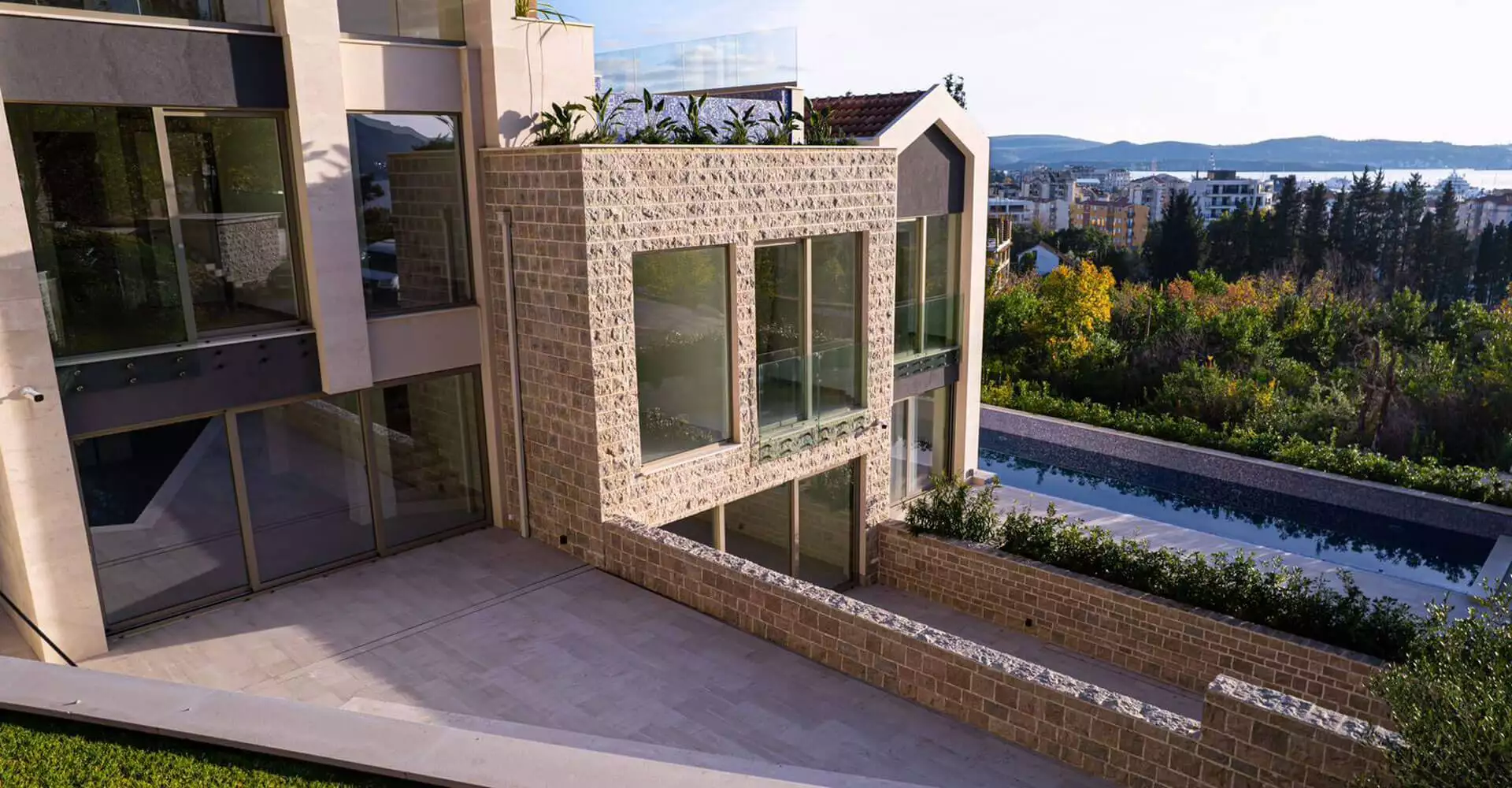 Townhouse 241m² in Montenegro, Tivat. Priced at 610000€ rent photo-6