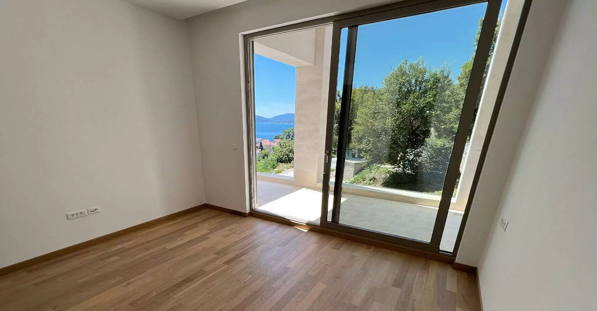 Townhouse 241m² in Montenegro, Tivat. Priced at 610000€ rent photo-16