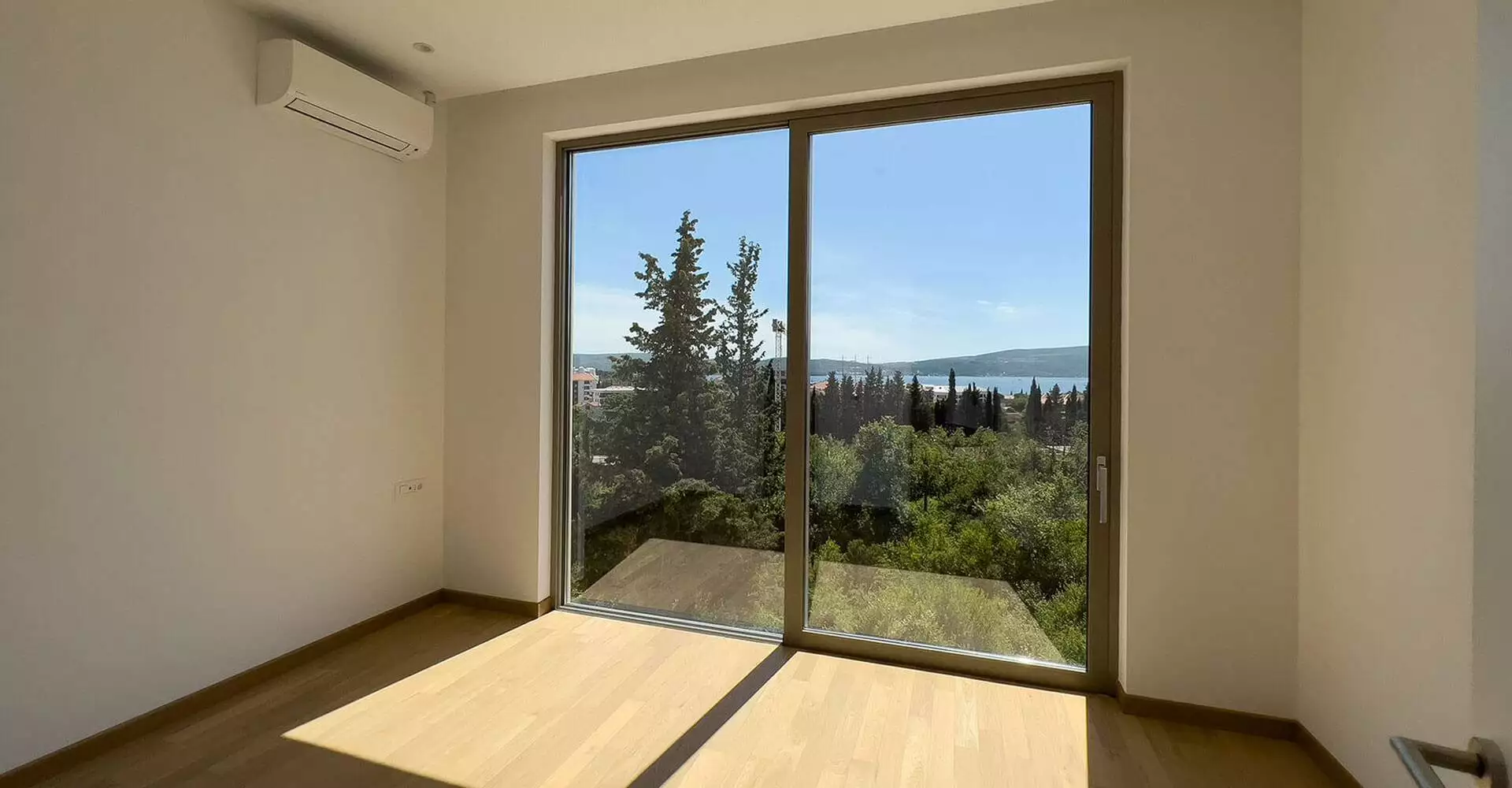 Townhouse 241m² in Montenegro, Tivat. Priced at 610000€ rent photo-19