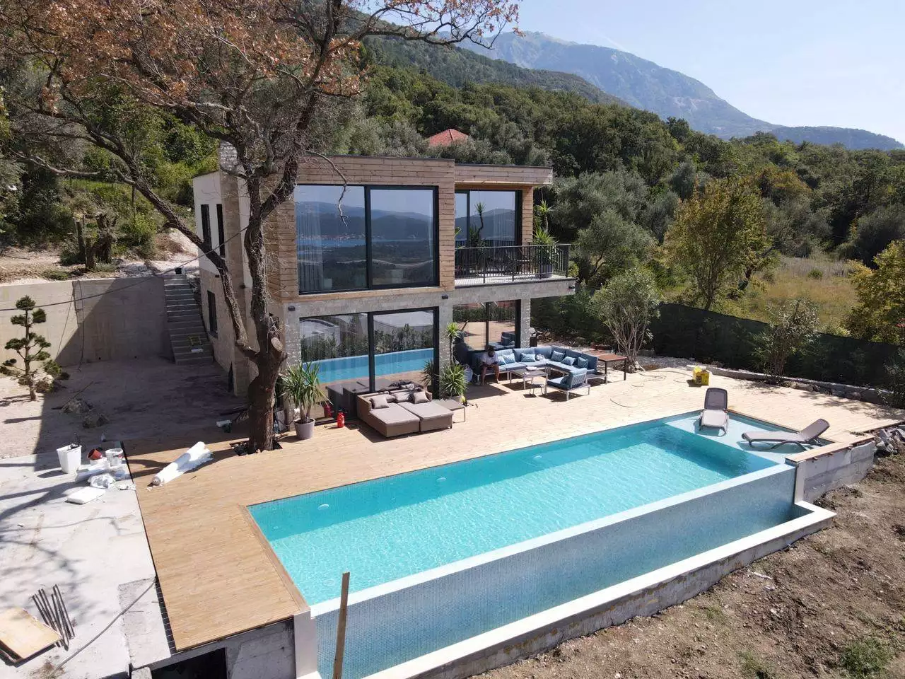 Villa 1m² in Montenegro, Kotor. Priced at 554400$ rent photo-2