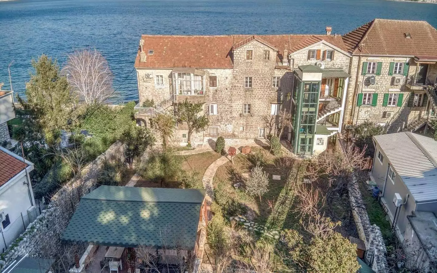 Villa 112m² in Montenegro, Prcanj. Priced at 1500000$ rent photo-6