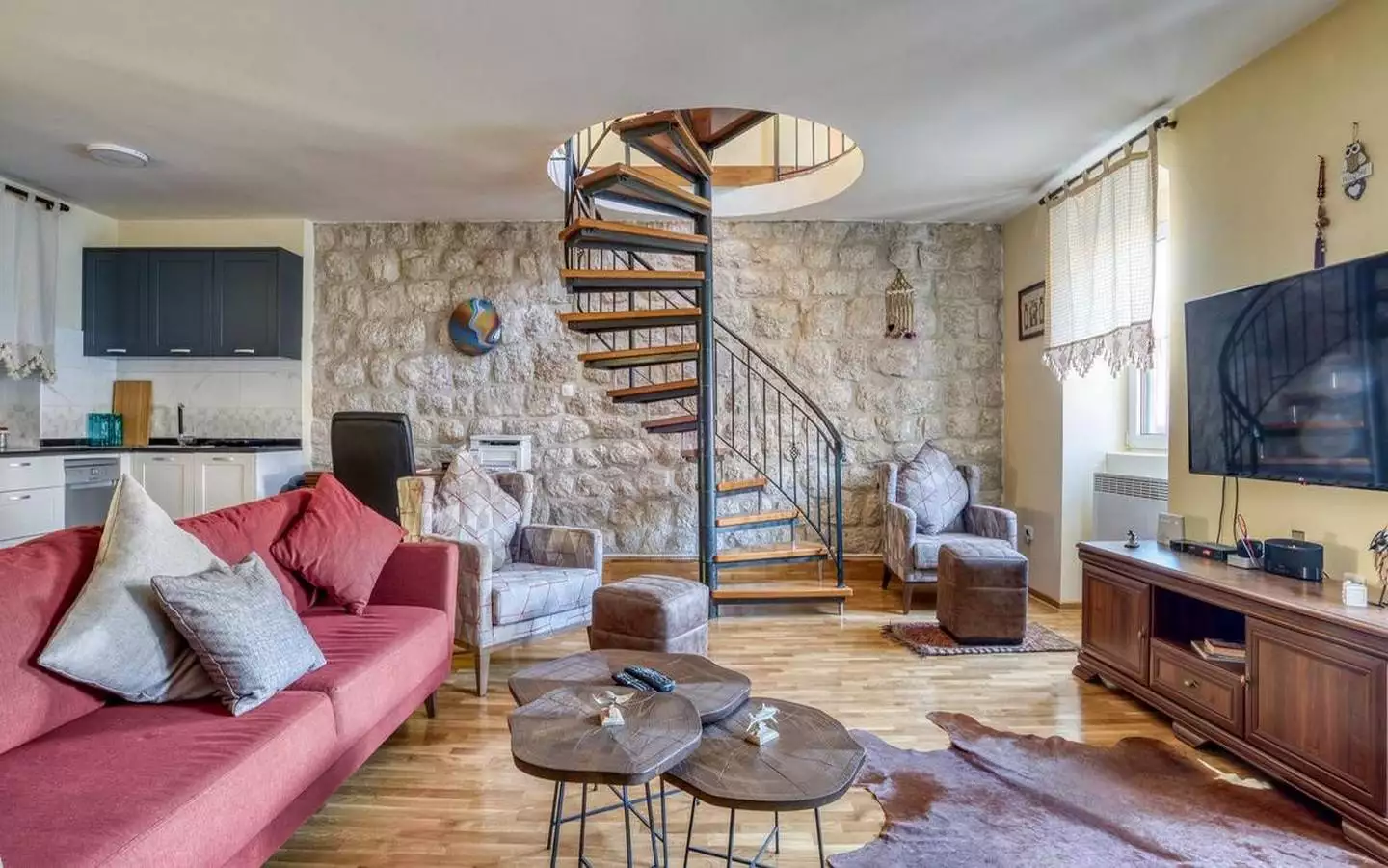 Villa 112m² in Montenegro, Prcanj. Priced at 1500000$ rent photo-12