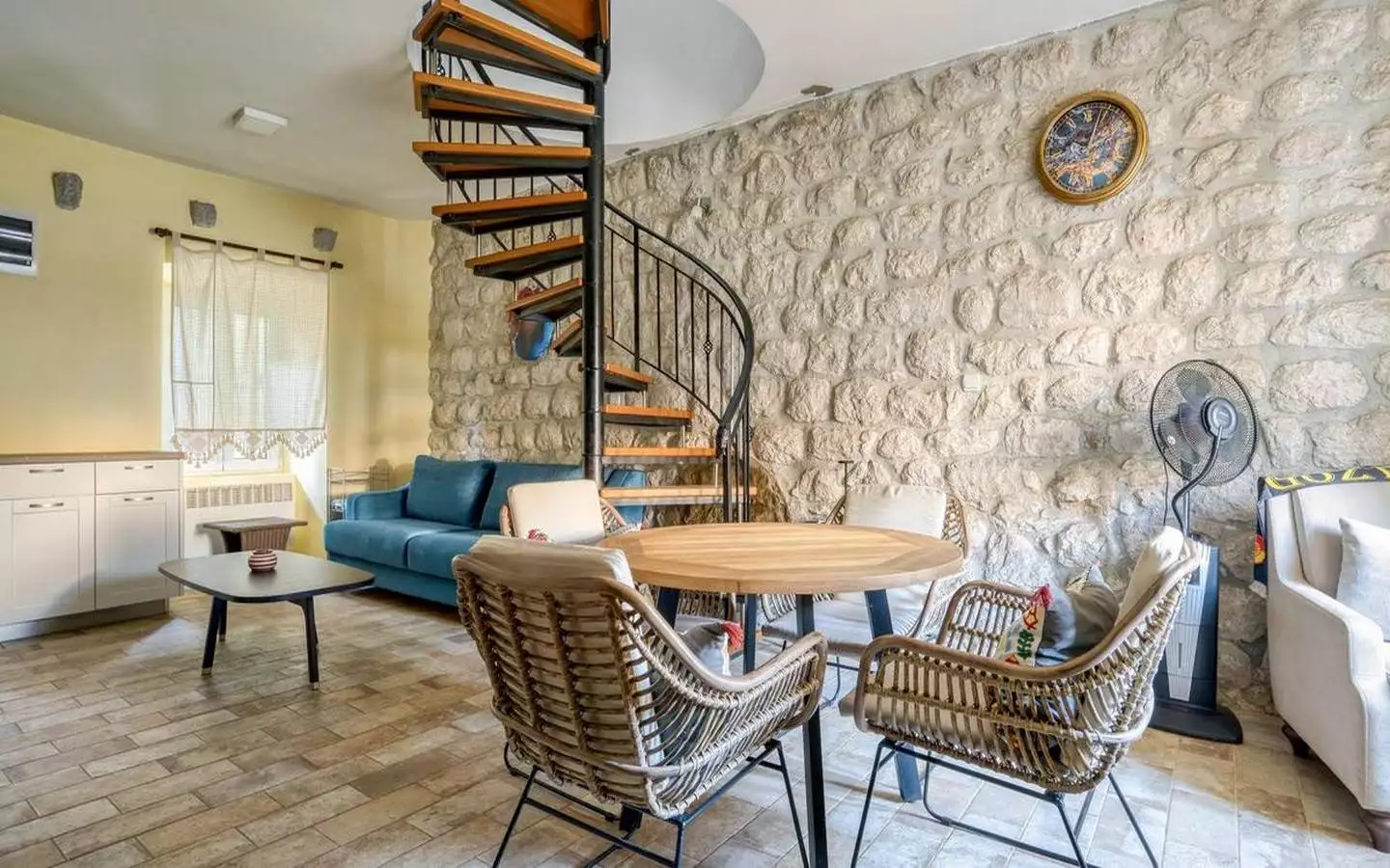 Villa 112m² in Montenegro, Prcanj. Priced at 1500000$ rent photo-13