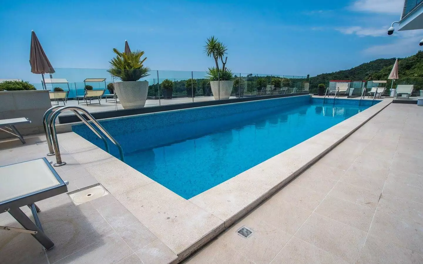 Villa 1133m² in Montenegro, Vidikovac. Priced at 3000000$ rent photo-4