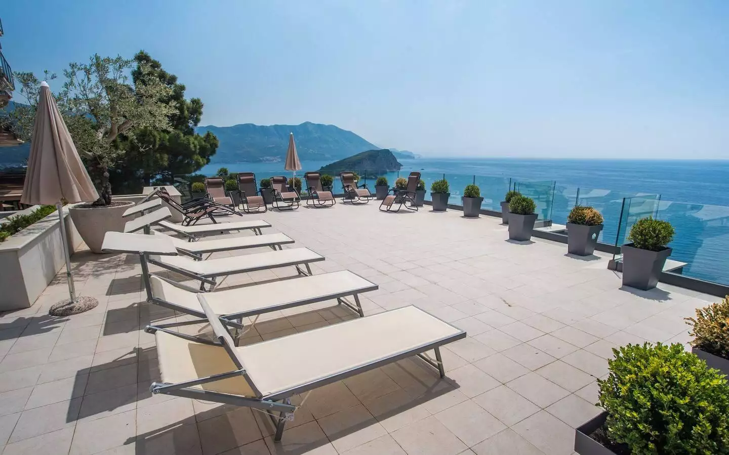 Villa 1133m² in Montenegro, Vidikovac. Priced at 3000000$ rent photo-5