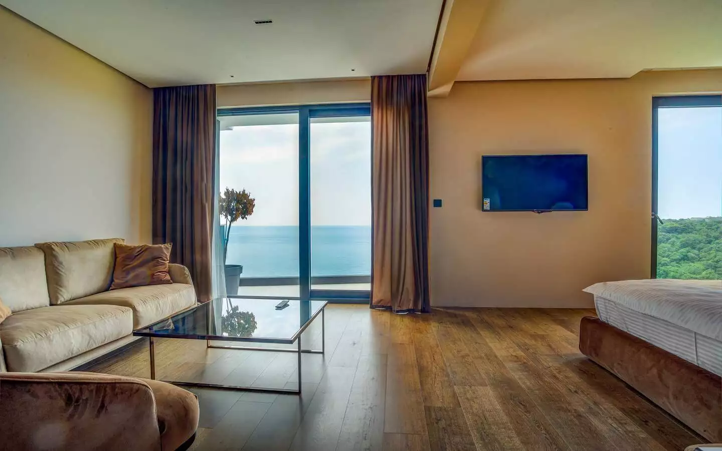 Villa 1133m² in Montenegro, Vidikovac. Priced at 3000000$ rent photo-14
