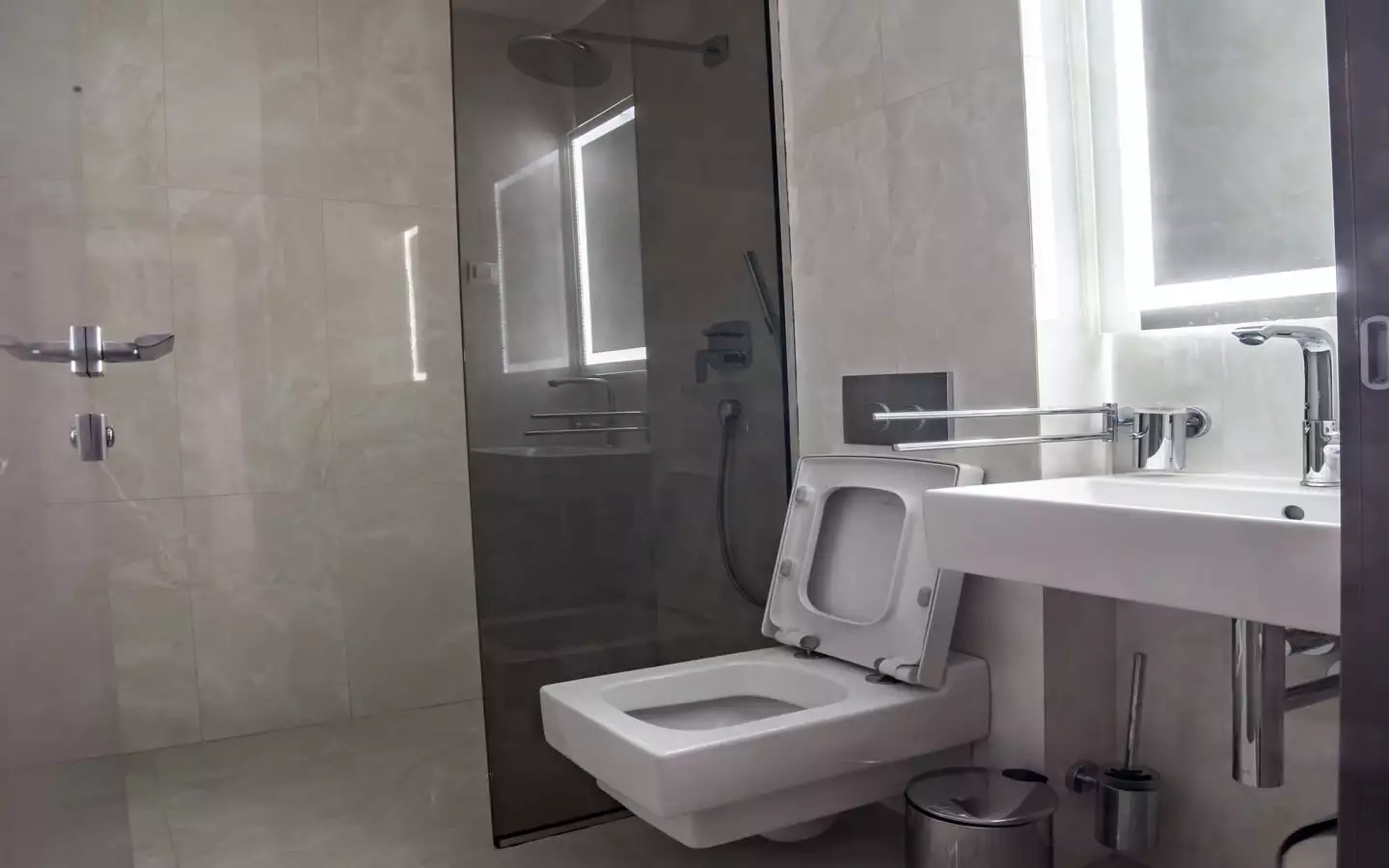 Villa 1133m² in Montenegro, Vidikovac. Priced at 3000000$ rent photo-25