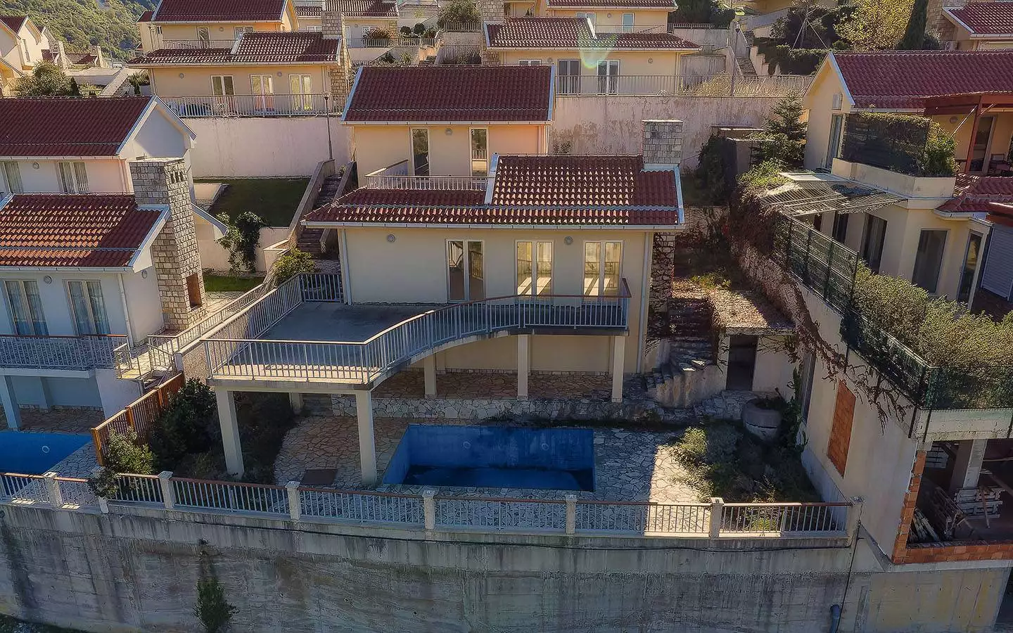 Villa 216m² in Montenegro, Budva. Priced at 400000$ rent photo-7