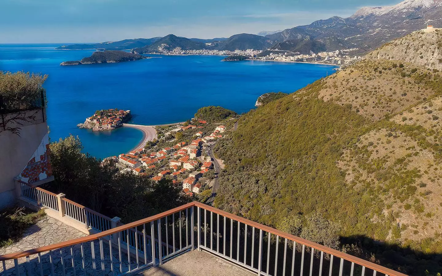 Villa 216m² in Montenegro, Budva. Priced at 400000$ rent photo-8
