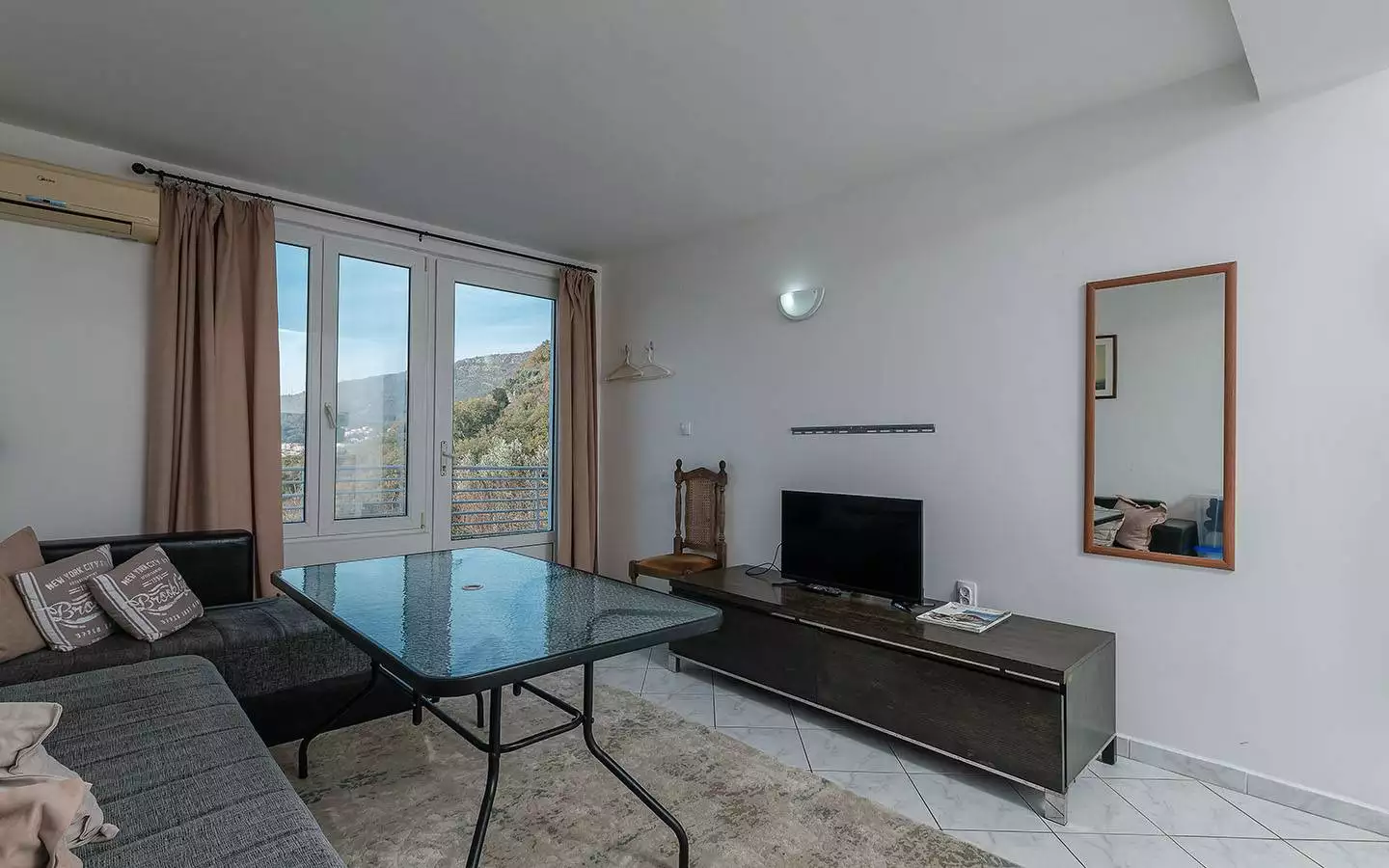 Hotels 700m² in Montenegro, Petrovac. Priced at 745000$ rent photo-8