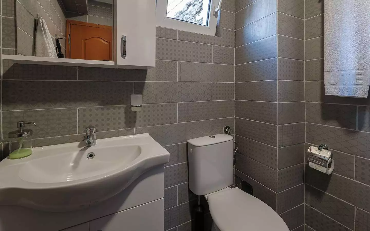 Hotels 700m² in Montenegro, Petrovac. Priced at 745000$ rent photo-14