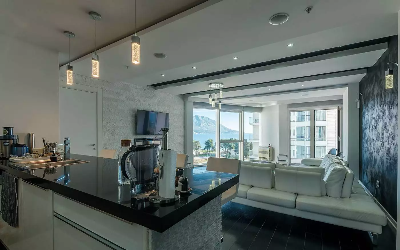 Flat 104m² in Montenegro, Budva. Priced at 500000$ rent photo-7
