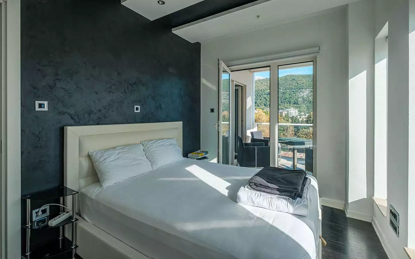 Flat 104m² in Montenegro, Budva. Priced at 500000$ rent photo-11