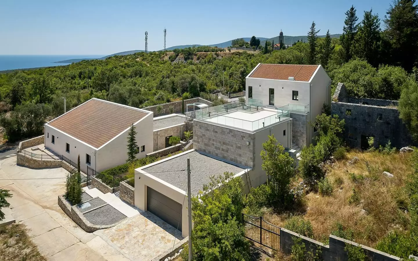 Villa 558m² in Montenegro, Tivat. Priced at 3000000$ rent photo-10