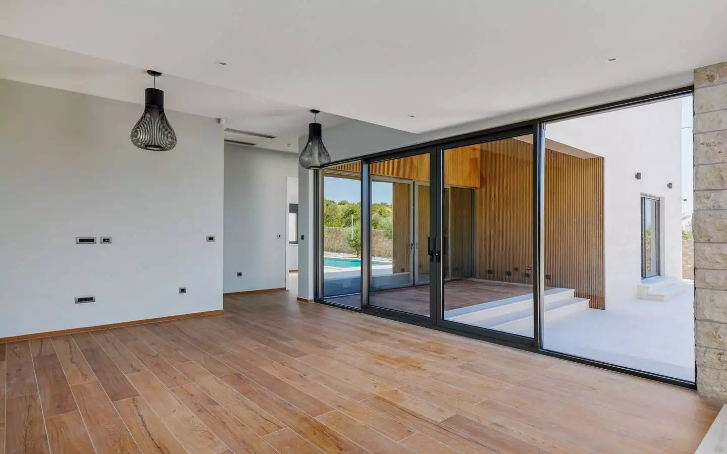 Villa 558m² in Montenegro, Tivat. Priced at 3000000$ rent photo-17