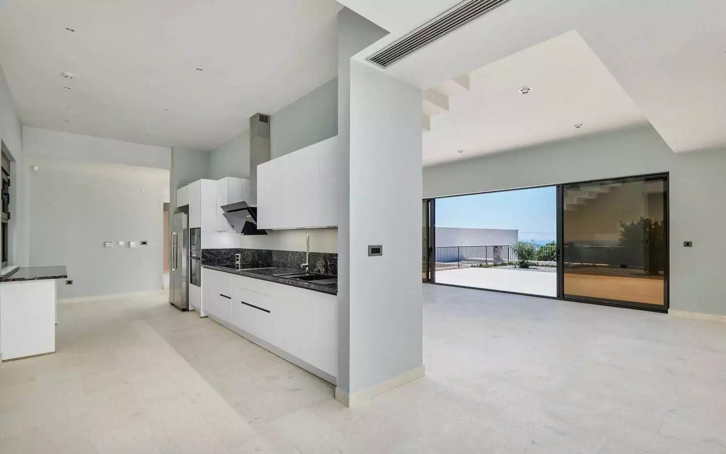 Villa 558m² in Montenegro, Tivat. Priced at 3000000$ rent photo-21