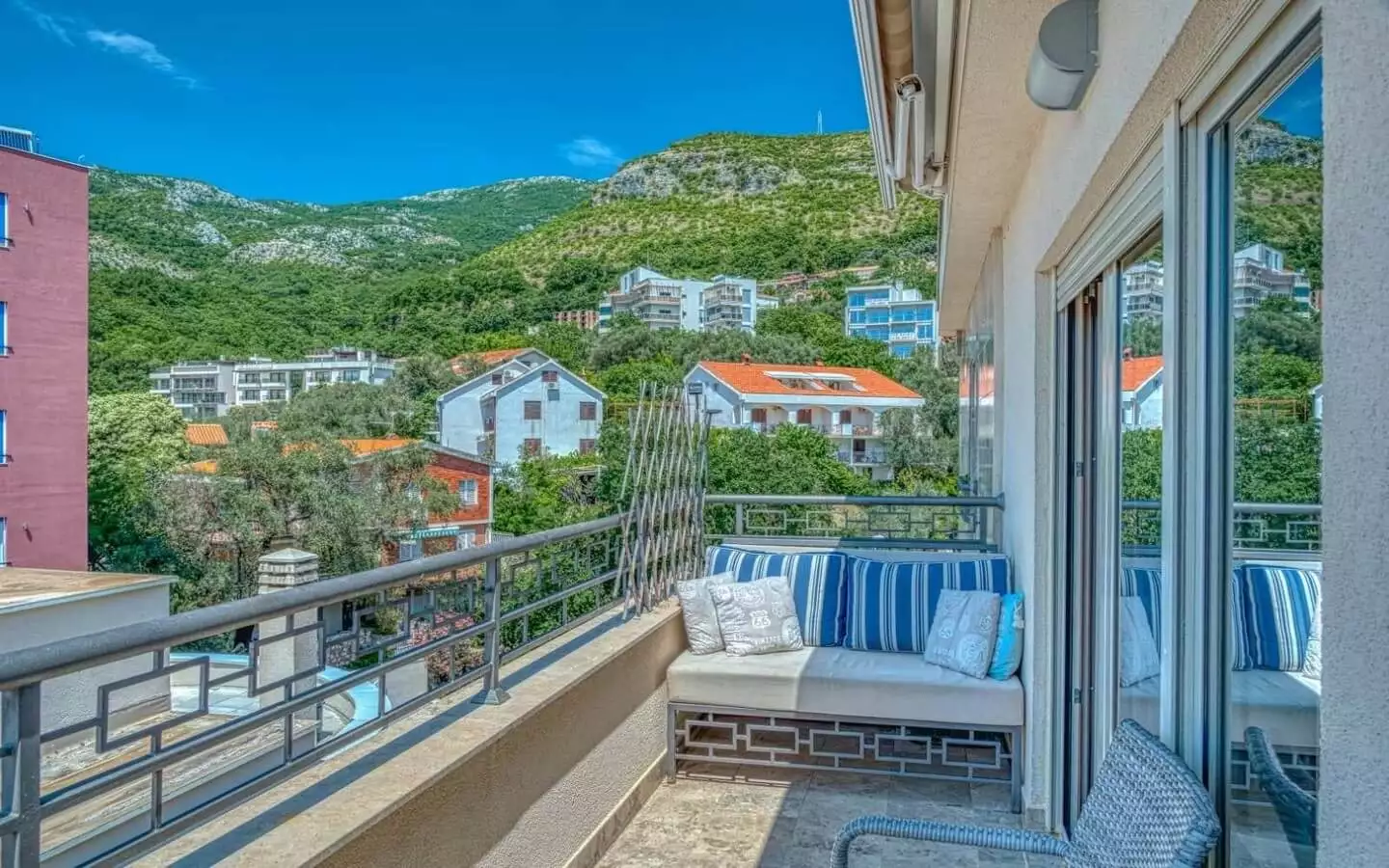 Flat 112m² in Montenegro, Przno. Priced at 530000$ rent photo-2