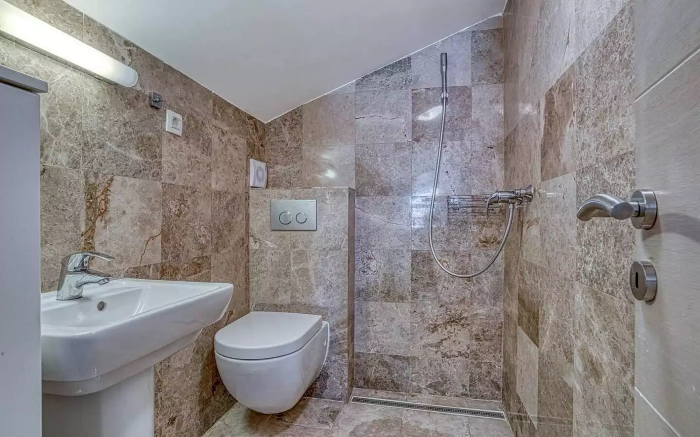 Flat 112m² in Montenegro, Przno. Priced at 530000$ rent photo-11