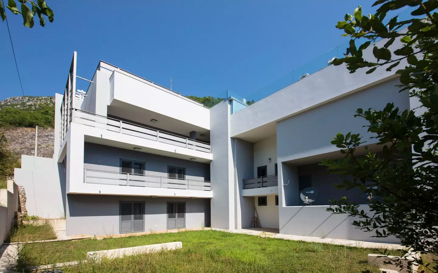Villa 286m² in Montenegro, Morinj. Priced at 1200000$ rent photo-6