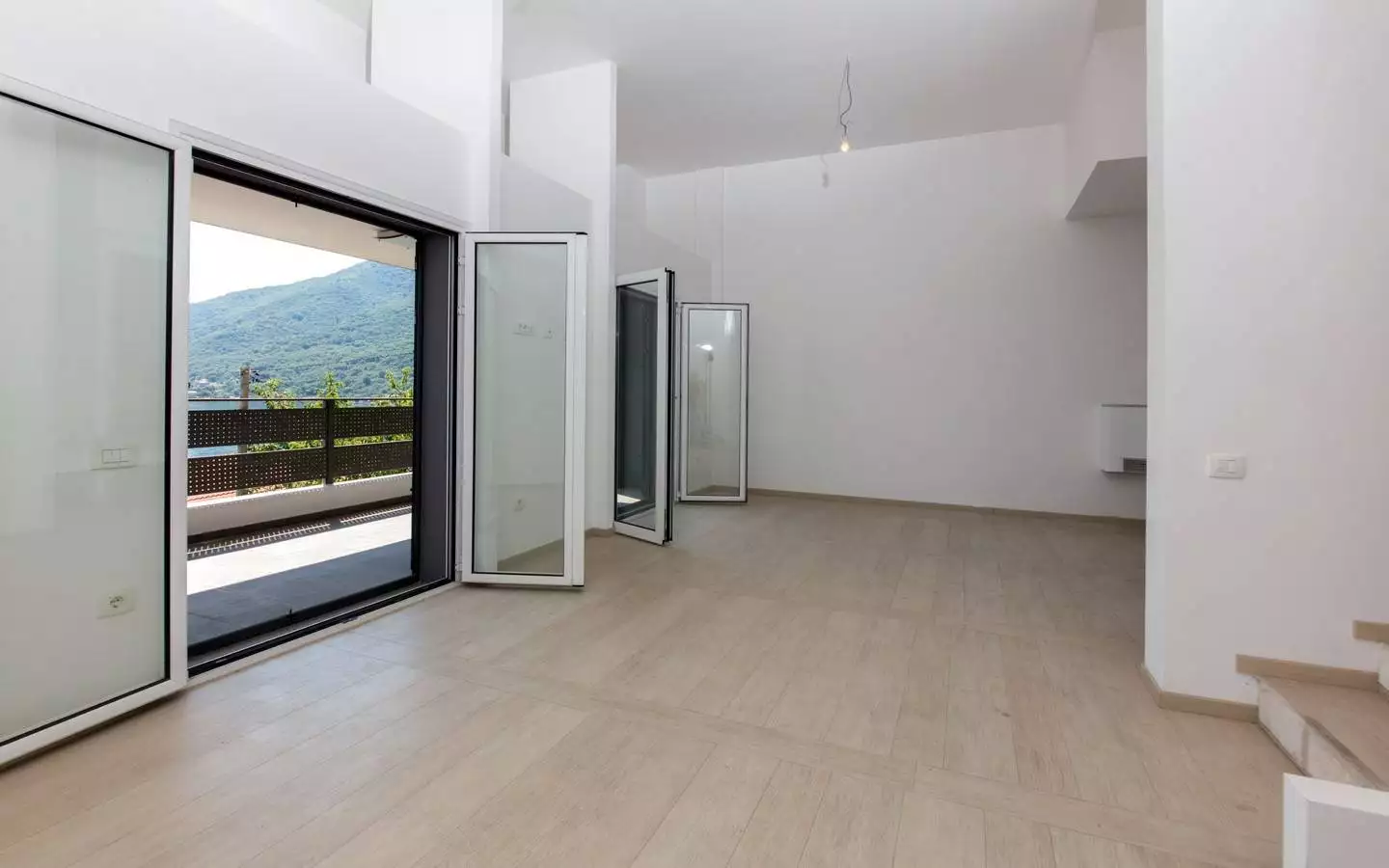Villa 286m² in Montenegro, Morinj. Priced at 1200000$ rent photo-10