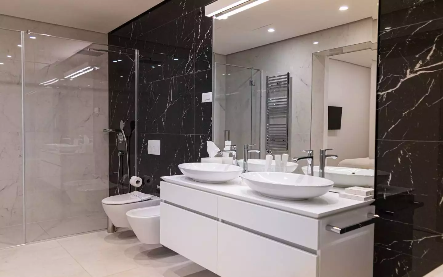 Flat 147m² in Montenegro, Budva. Priced at 950000$ rent photo-14