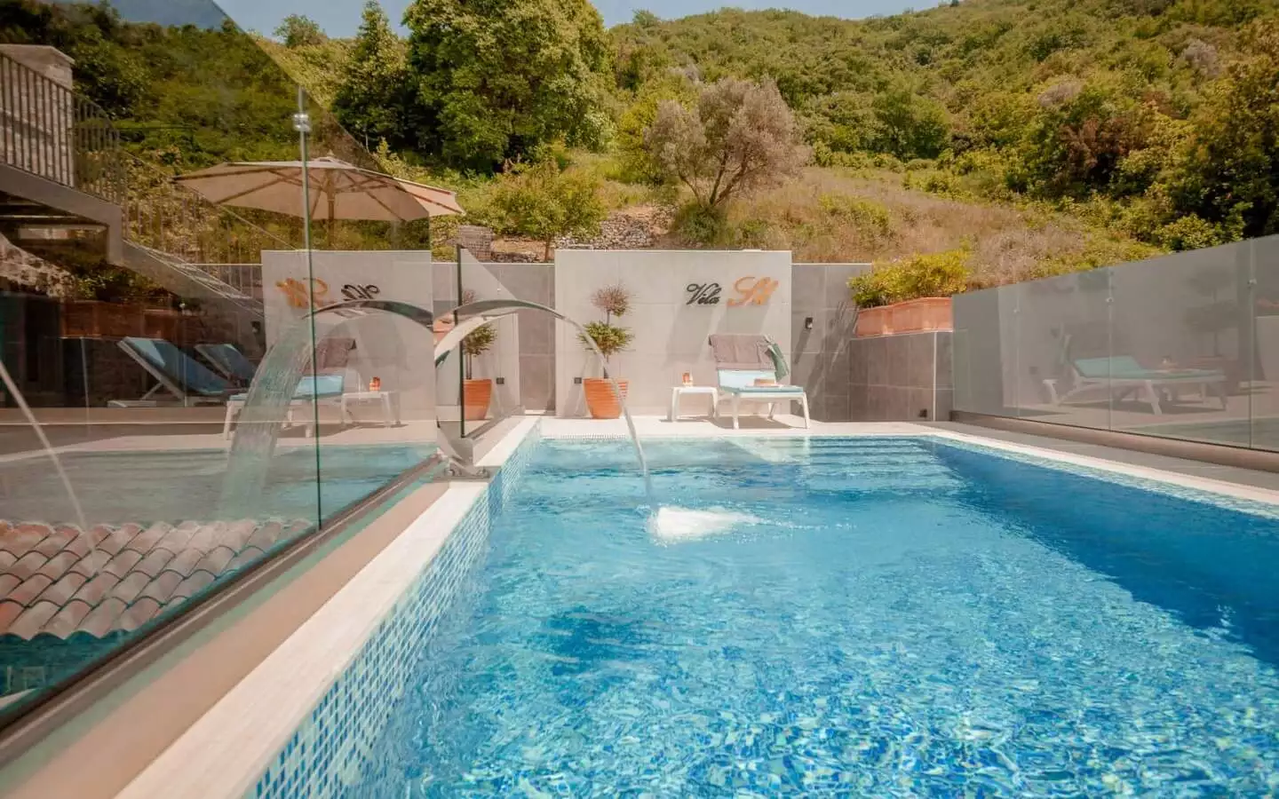 Villa 125m² in Montenegro, Tivat. Priced at 1200000$ rent photo-4