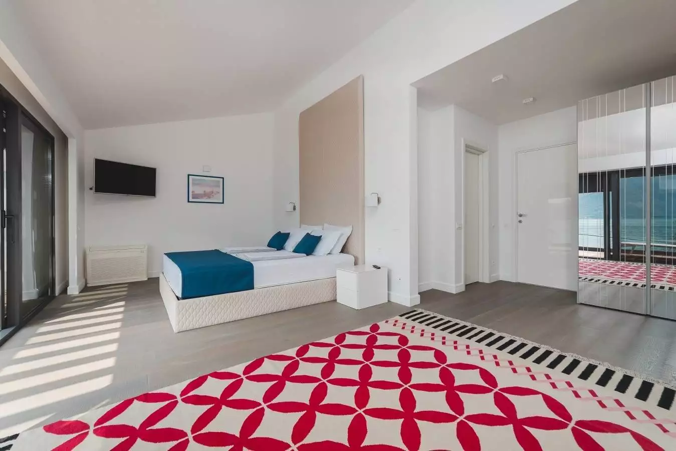 Villa 450m² in Montenegro, Strp. Priced at 3500000$ rent photo-27