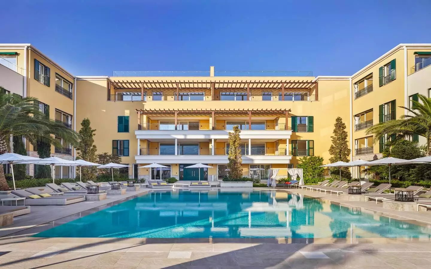 Flat 162m² in Montenegro, Kumbor. Priced at 1105000€ rent photo-3