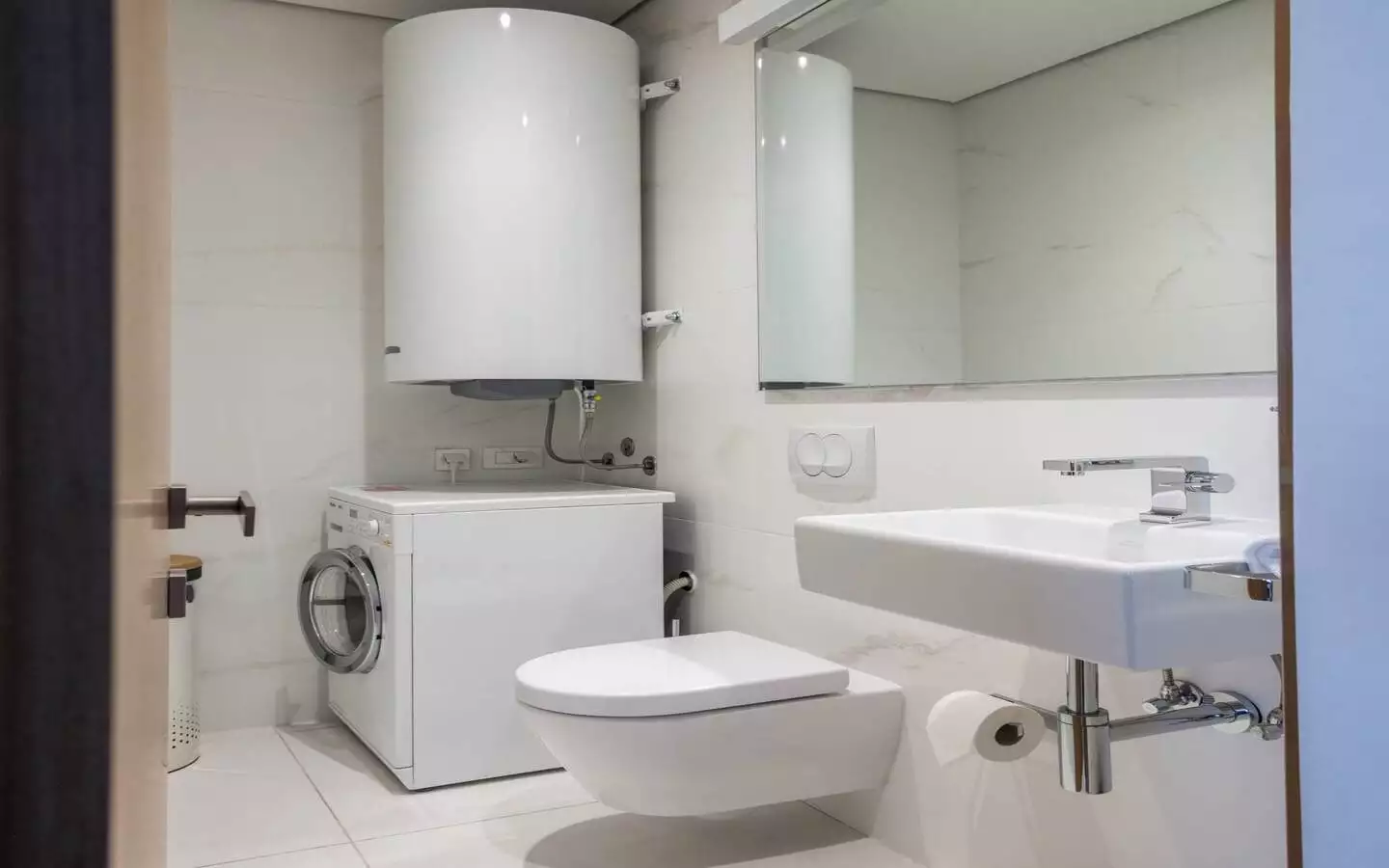 Flat 95m² in Montenegro, Budva. Priced at 995000$ rent photo-9